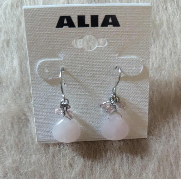 Alia costume jewellery set - Picture 3 of 3